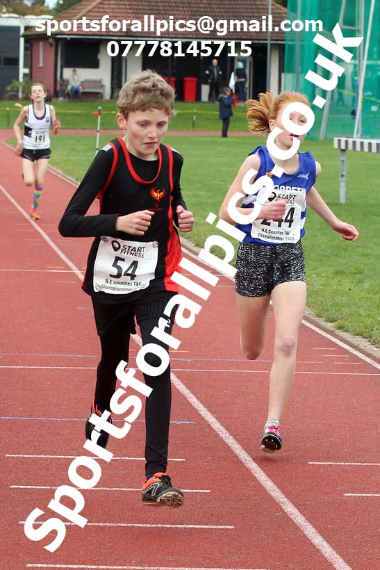 800 metres, NECAA Open Meeting, Morpeth, Sunday, October 18th. David T. Hewitson/Sports for All Pics